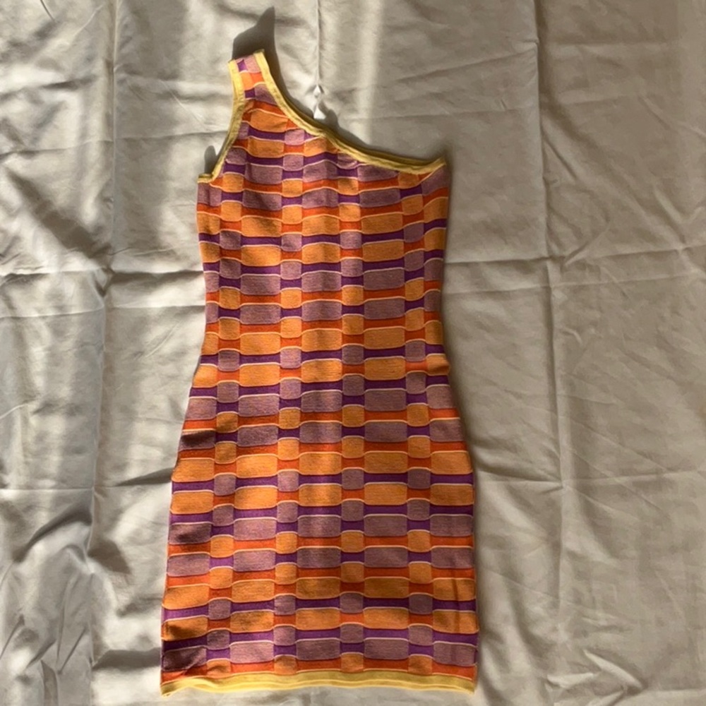 Side sleeve fun dress
